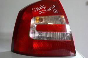 SKODA OCTAVIA LAMPA TYŁ LEWA 1Z5945095A