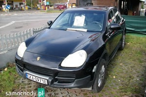 Porsche Cayenne SUV 2005