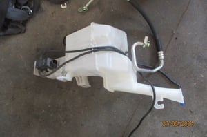 KIA RIO III 1,4 ZBIORNICZEK PŁYNU DO SPRYSKIWACZY