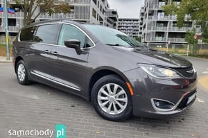 Chrysler Pacifica Minivan 2017