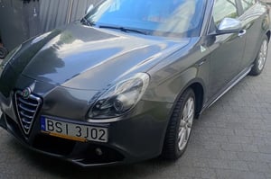 Alfa Romeo Giulietta Hatchback 2012