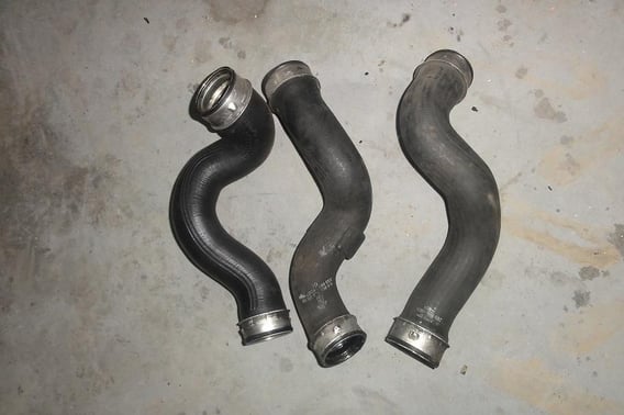 Mercedes W 203 Lift 2.2 CDI węże intaercolera