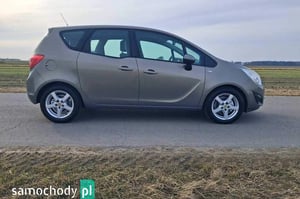 Opel Meriva Hatchback 2011