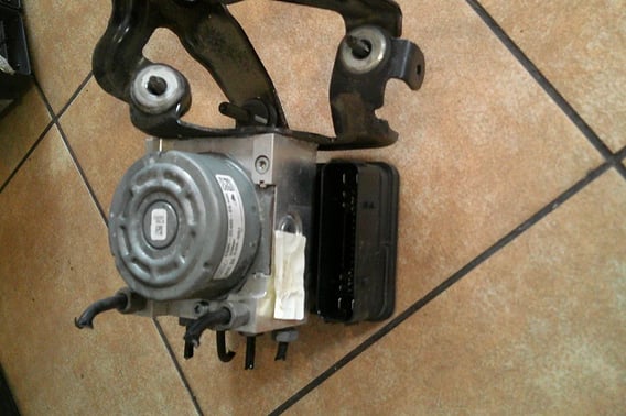 FORD MONDEO MK5 POMPA ABS EG9C-2C405-EG