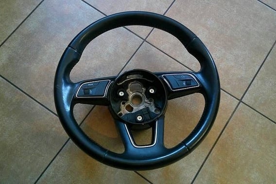 AUDI A4 B9 KIEROWNICA SKÓRA