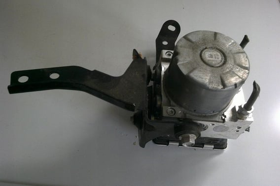 MITSUBISHI OUTLANDER III POMPA ABS ESCEC11C18
