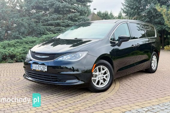 Chrysler Pacifica Minivan 2016