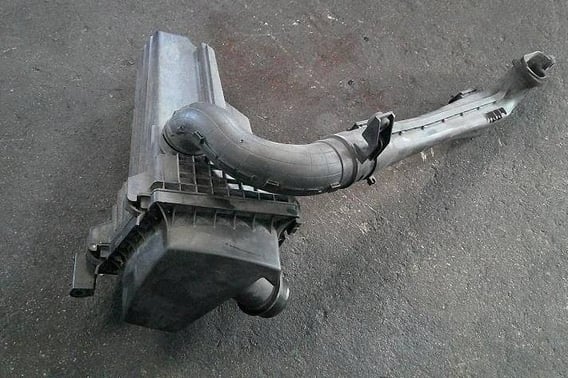 FORD FIESTA MK8 1,1BENZ OBUDOWA FILTRA POWIETRZA H1B1-9600-CC