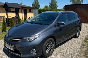 Toyota Auris Kombi 2015