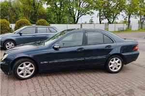 Mercedes-Benz C-Klasa Sedan 2001