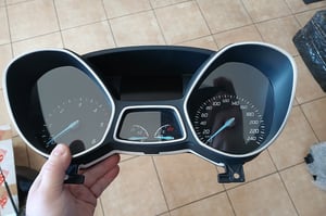 FORD KUGA MK2 LICZNIK DV4T-10849-LM EUROPA