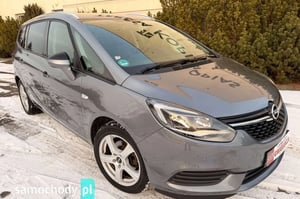 Opel Zafira Minivan 2017