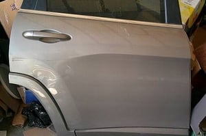 JEEP CHEROKEE WK2 DRZWI TYŁ PRAWE PT6