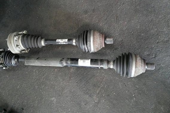 SKODA OCTAVIA III VRS 2,0TDI PÓŁOŚ PRAWA 5Q0407272BM LEWA 5Q0407271AQ