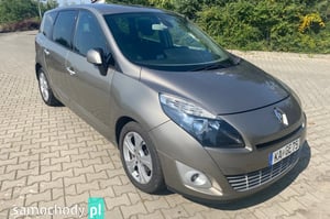 Renault Grand Scenic Minivan 2011