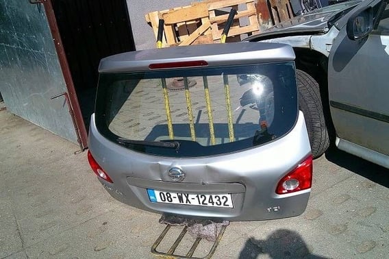 NISSAN QASHQAI J10 KLAPA BAGAŻNIKA TYŁ KYO G