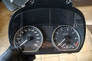 BMW 1 E87 LICZNIK 6974645-01 EUROPA