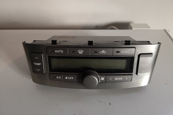TOYOTA AVENSIS T25 PANEL NAWIEWU I KLIMATYZACJI 55900-05202