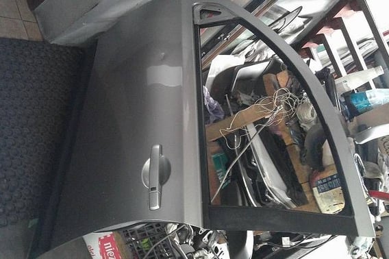 NISSAN QASHQAI J10 DRZWI PRZÓD LEWE KYO G
