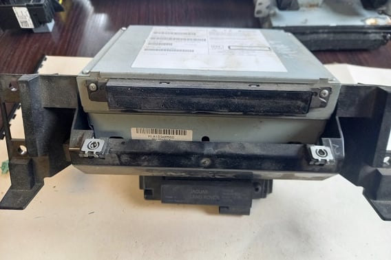JAGUAR XE CZYTNIK MULTIMEDIALNY RADIO GX63-19C211-AA