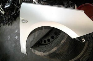 OPEL ASTRA K V BŁOTNIK PRZÓD PRAWY Z176 DO ZAŁOŻENIA