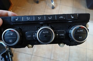 VW PASSAT B7 PANEL NAWIEWU I KLIMATYZACJI 3AA907044AG