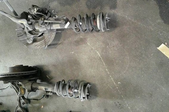 BMW X1 E84 2,0i AMORTYZATOR ZWROTNICA PRZÓD LEWA 6851333