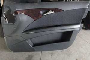 MERCEDES W211 FOTEL TAPICERKA PRZÓD L/P