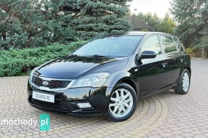 Kia Ceed Hatchback 2011