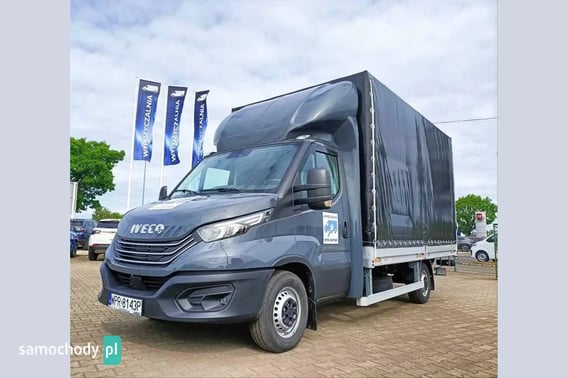 IVECO Daily Plandeka 2022