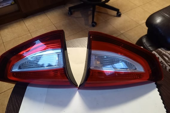 FORD C-MAX MK2 LIFT LAMPA W KLAPĘ LEWA F1CB13A603BE