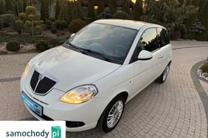 Lancia Ypsilon Hatchback 2013