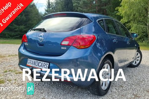 Opel Astra Hatchback 2014