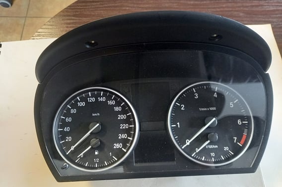 BMW X1 E84 LICZNIK 2154625-01 EUROPA