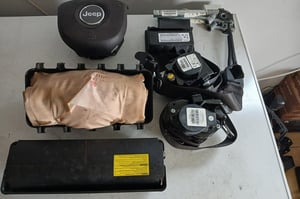 JEEP CHEROKEE KL PODUSZKI PASY NAPINACZE SENSOR KOMPLET EUROPA