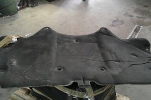 JAGUAR XE X760 LIFT WYGŁUSZENIE MASKI SILNIKA