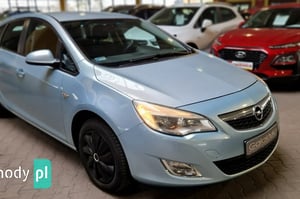 Opel Astra Hatchback 2010