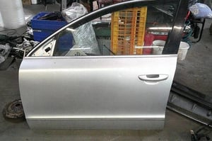 SKODA SUPERB II DRZWI PRZÓD PRAWE/LEWE 8E8E