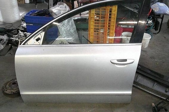 SKODA SUPERB II DRZWI PRZÓD PRAWE/LEWE 8E8E