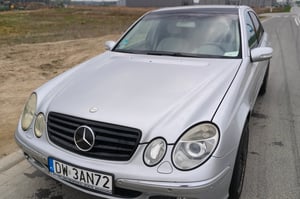Mercedes-Benz E-Klasa Sedan 2003