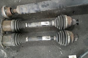 AUDI A6 C7 3,0TDI PÓŁOŚ PRAWA/LEWA 8R0407271C