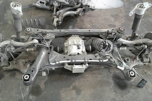 JAGUAR XE X760 Lift 2,0D WÓZEK SANKI ZAWIESZENIE TYŁ KOMPLET