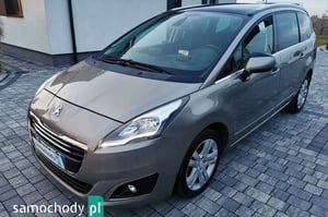 Peugeot 5008 Minivan 2015