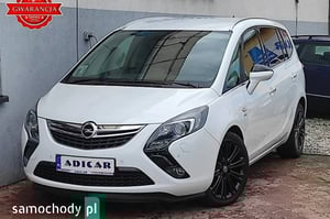 Opel Zafira Minivan 2015