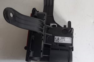 AUDI A4 B9 ROZDZIELACZ PRĄDU 8W0941823