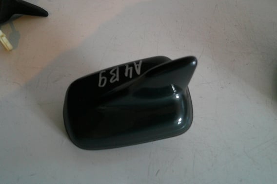 AUDI A4 B9 ANTENA DACHOWA GPS 4M0035503E