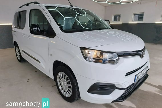 Toyota Proace City Minivan 2023