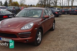 Porsche Cayenne SUV 2013