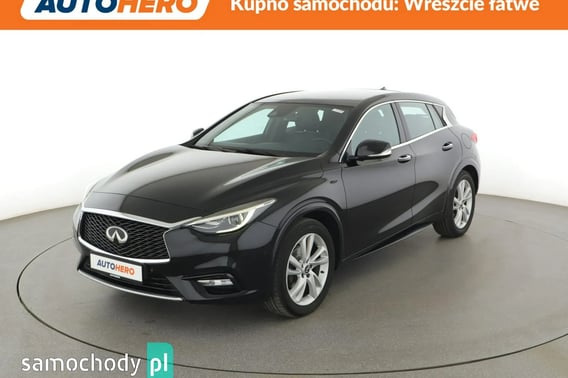 Infiniti Q30 Sedan 2017