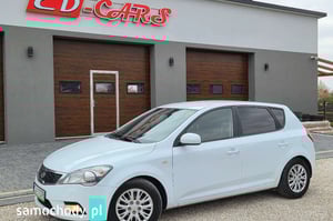 Kia Ceed Hatchback 2011